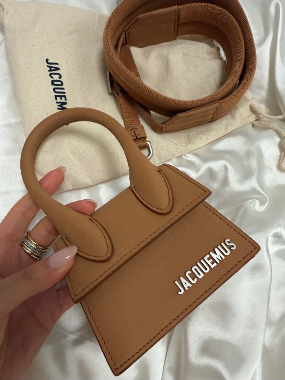 Jacquemus Le Chiquito Moyen Petite Tan Bag - Picture 4 of 4